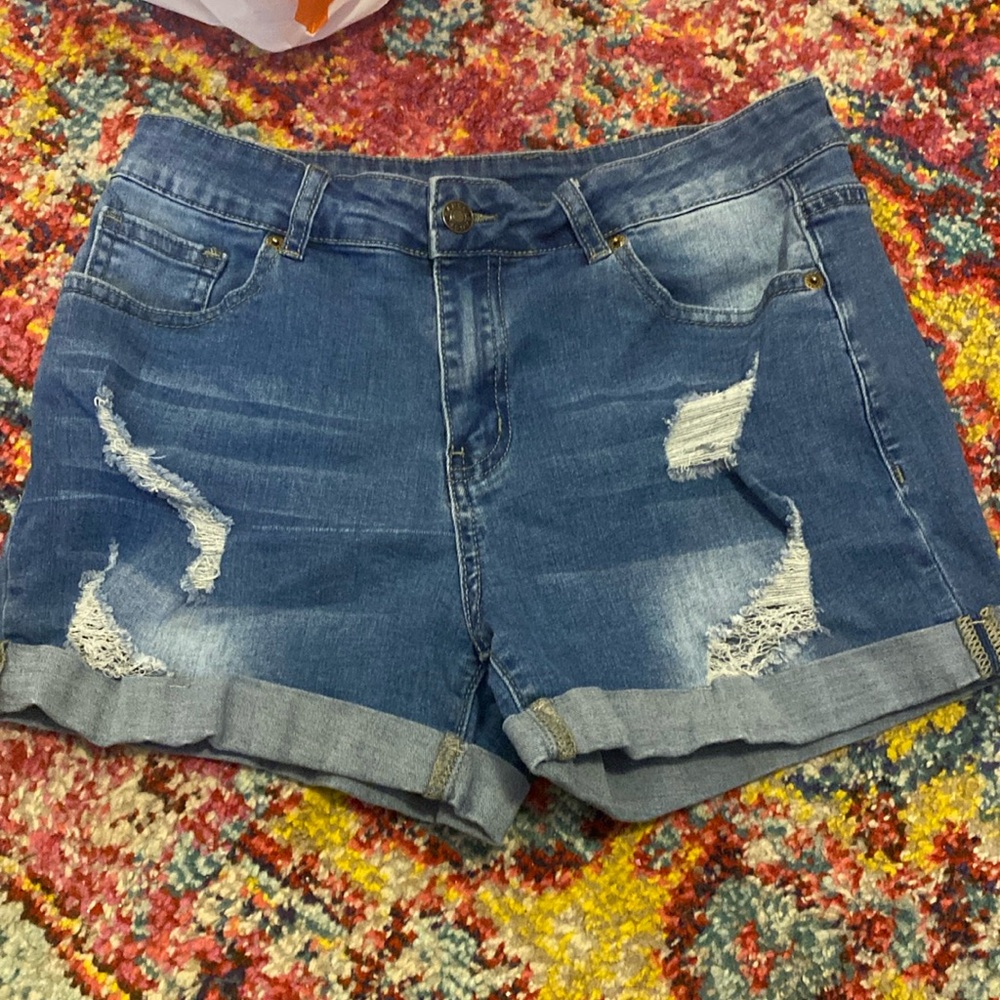 Only been worn a few times